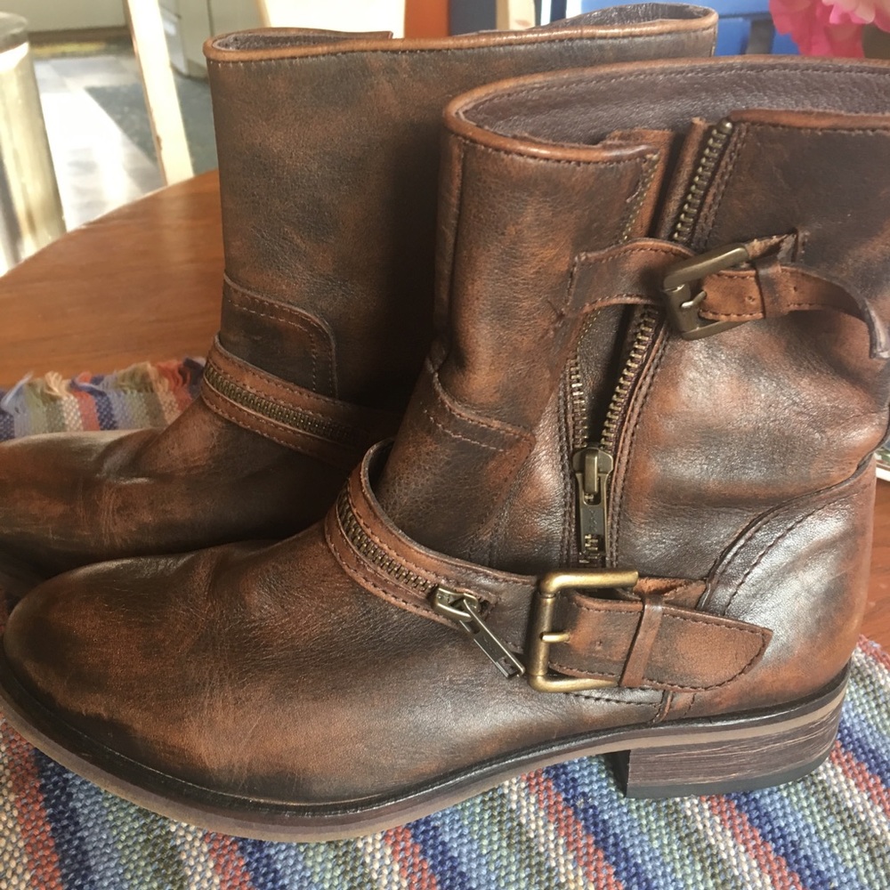 Leather boots